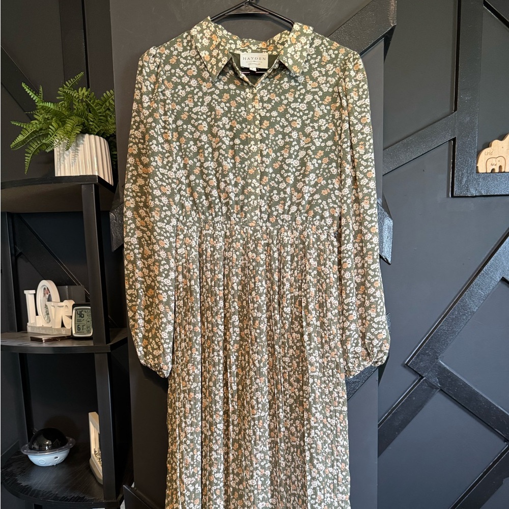 Hayden Green Floral Long Sleeve Collared Top White & Peach Size S